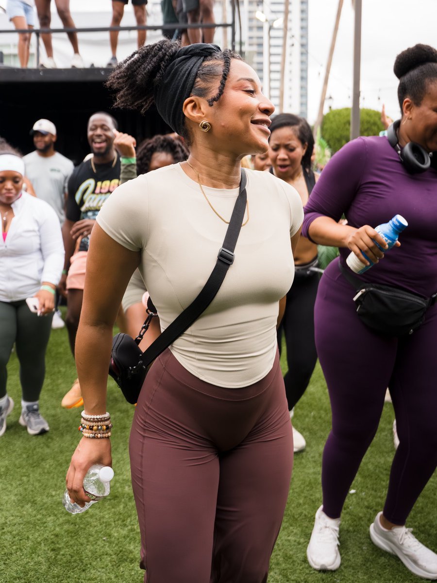 Denita_fit's tweet image. Candid photos from SoleTies Run Clubs monthly Sole n Sip event. 

We had so much fun! They might make a runner out of me lol