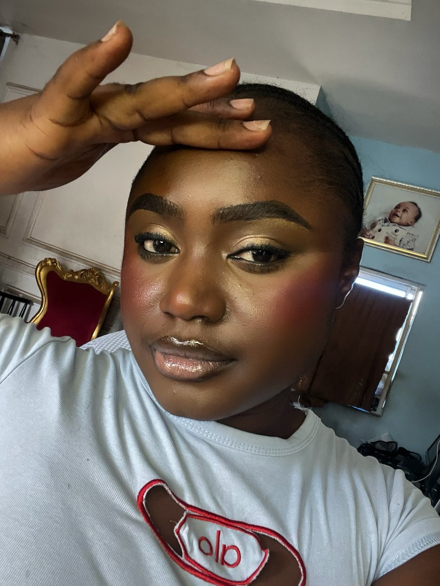 RosecarmelOdeh's tweet photo. Been playing around with makeup of late🤭 https://t.co/burPI9VaUs