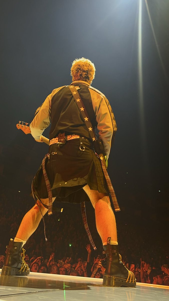 libbi ☆ misses 5sos tweet media