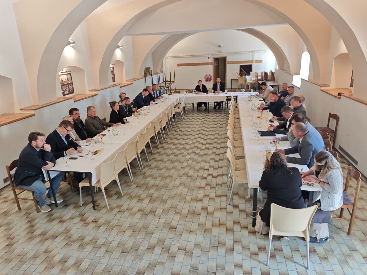 Resni.ca tweet media