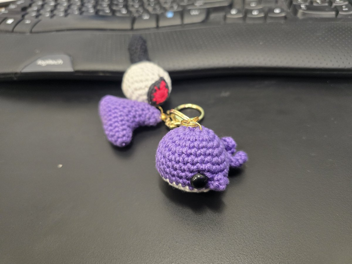 harrelltasha25's tweet photo. Oh my gosh, the absolute cutest 💜💜💜😍😍😍 thank you so much to @mymumcrochet for this adorable keychain 🫶🫰💜💜

#BTS_ARİRANG #BTS_SWİM #bts https://t.co/g0w5ewZL0U