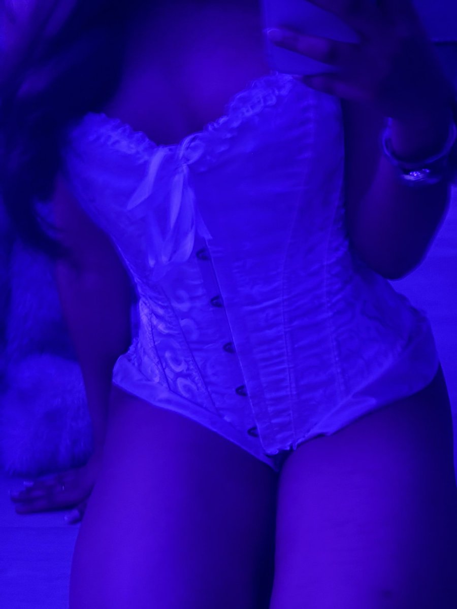 A L L I Y A H🎀🔪 tweet media