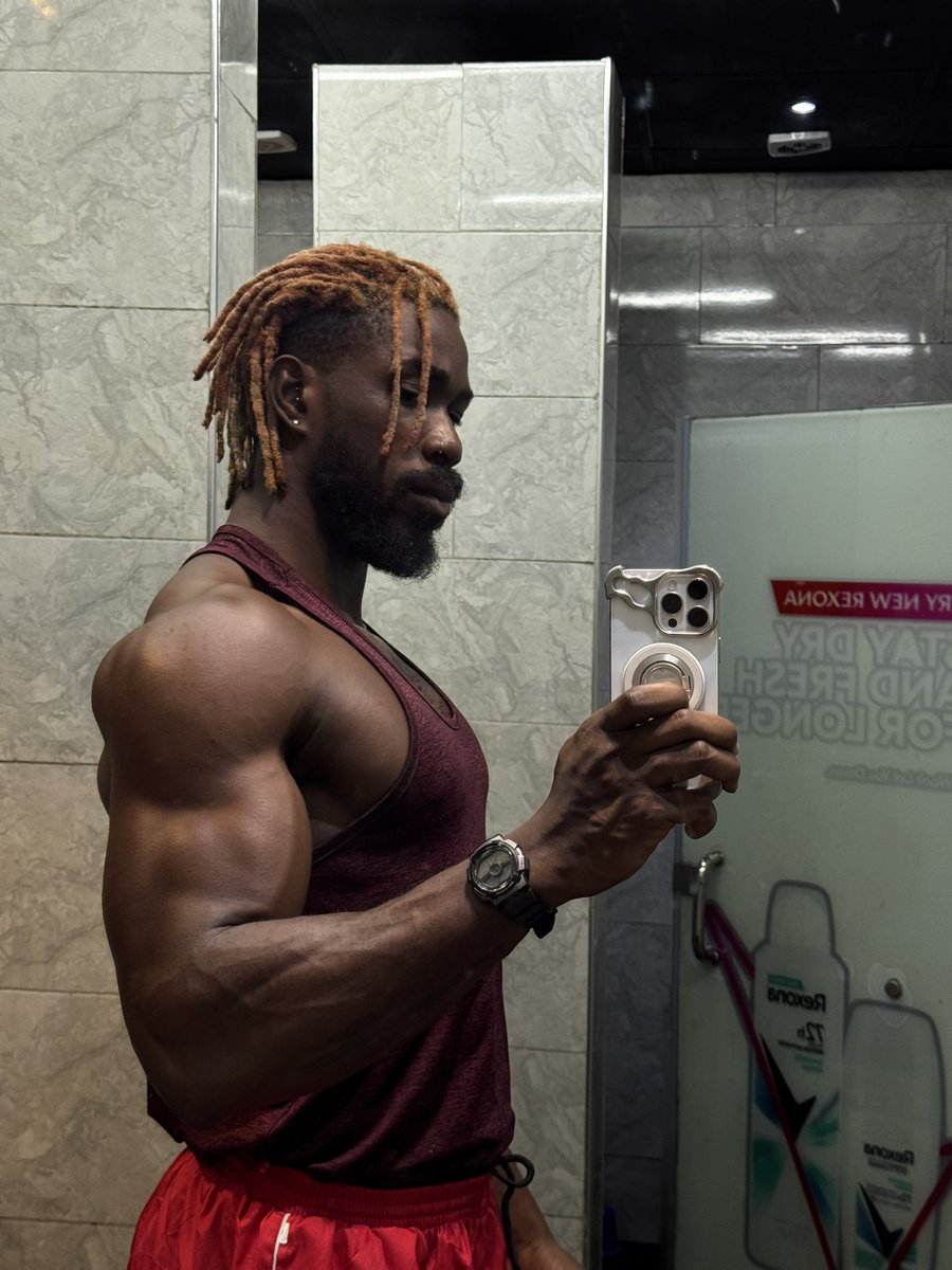 _balogun_'s tweet photo. low effort pump https://t.co/EfG9oXqYrS