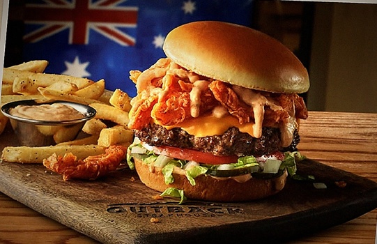 🚨OUTBACK STEAKHOUSE IS BACK IN BOCA — and we're heading in to judge the burger.

Is the Bloomin' Burger battle-worthy? We'll let you know. 👀

👉 Details + Contest Rules: bocaburgerbattle.com/outback-steakh…

#OutbackSteakhouse #BocaRaton #BocaBurgerBattle #GrandOpening #BloominBurger #Boca