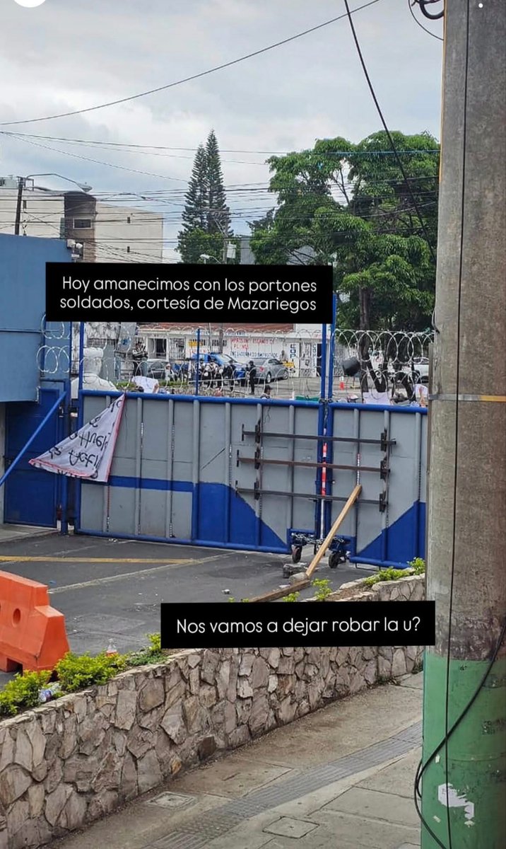 Dream_And_Laugh's tweet photo. ¿Todavía piensan que esto no es obra de Mazariegos? JAJAJA ni los edificios arreglan tan rápido como soldaron los portones. https://t.co/FgEY7kd3VY
