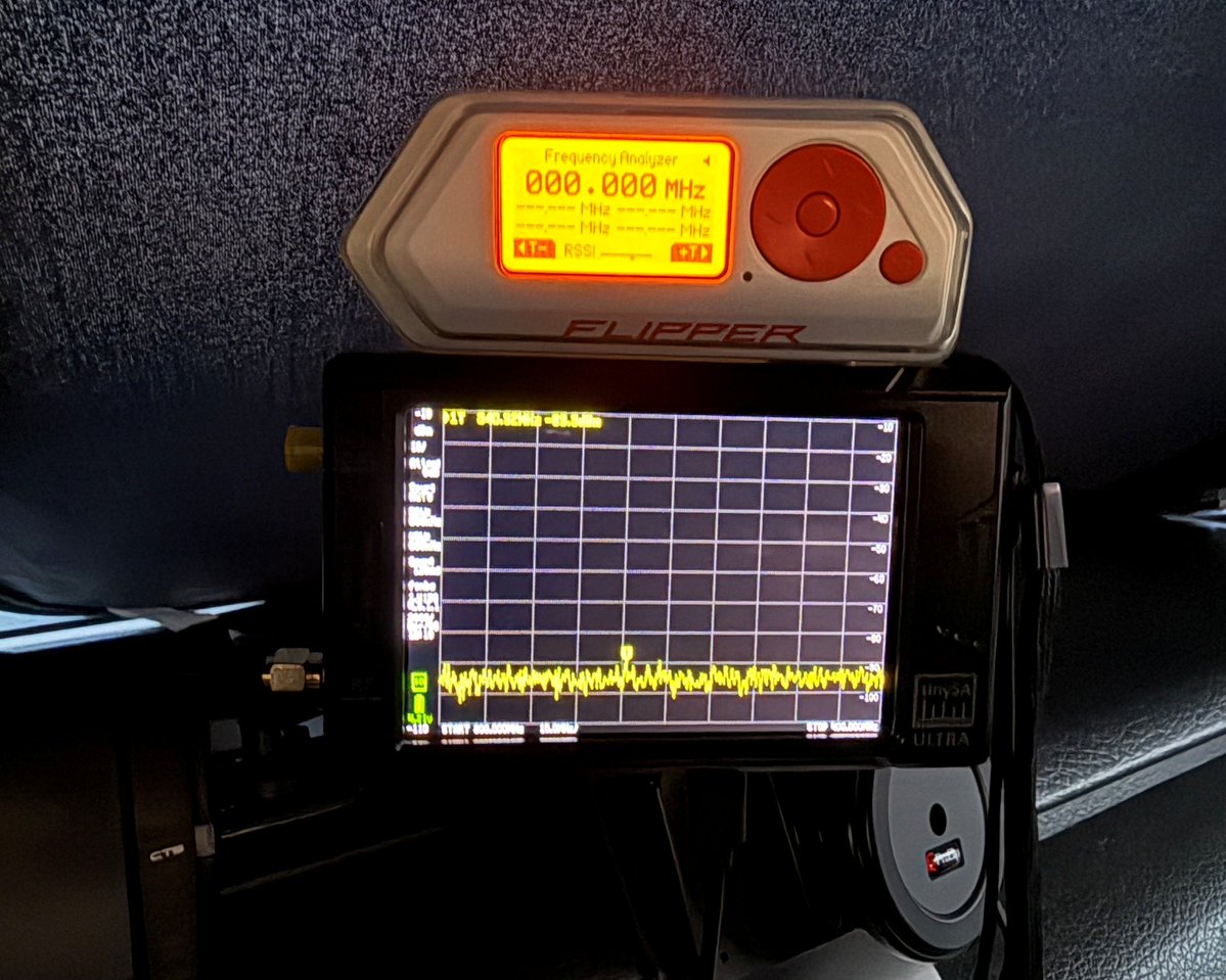 Abn_Panzer's tweet image. What to do during a break? Walk out to the parking lot, make a call or two, and capture Key fob codes. 
Didnt have an extended range antennae on so pretty limited in what I could capture from where I tend to park.