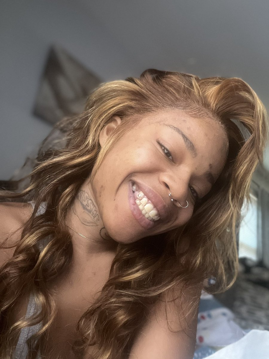 A-MEEEELLLLLL tweet media