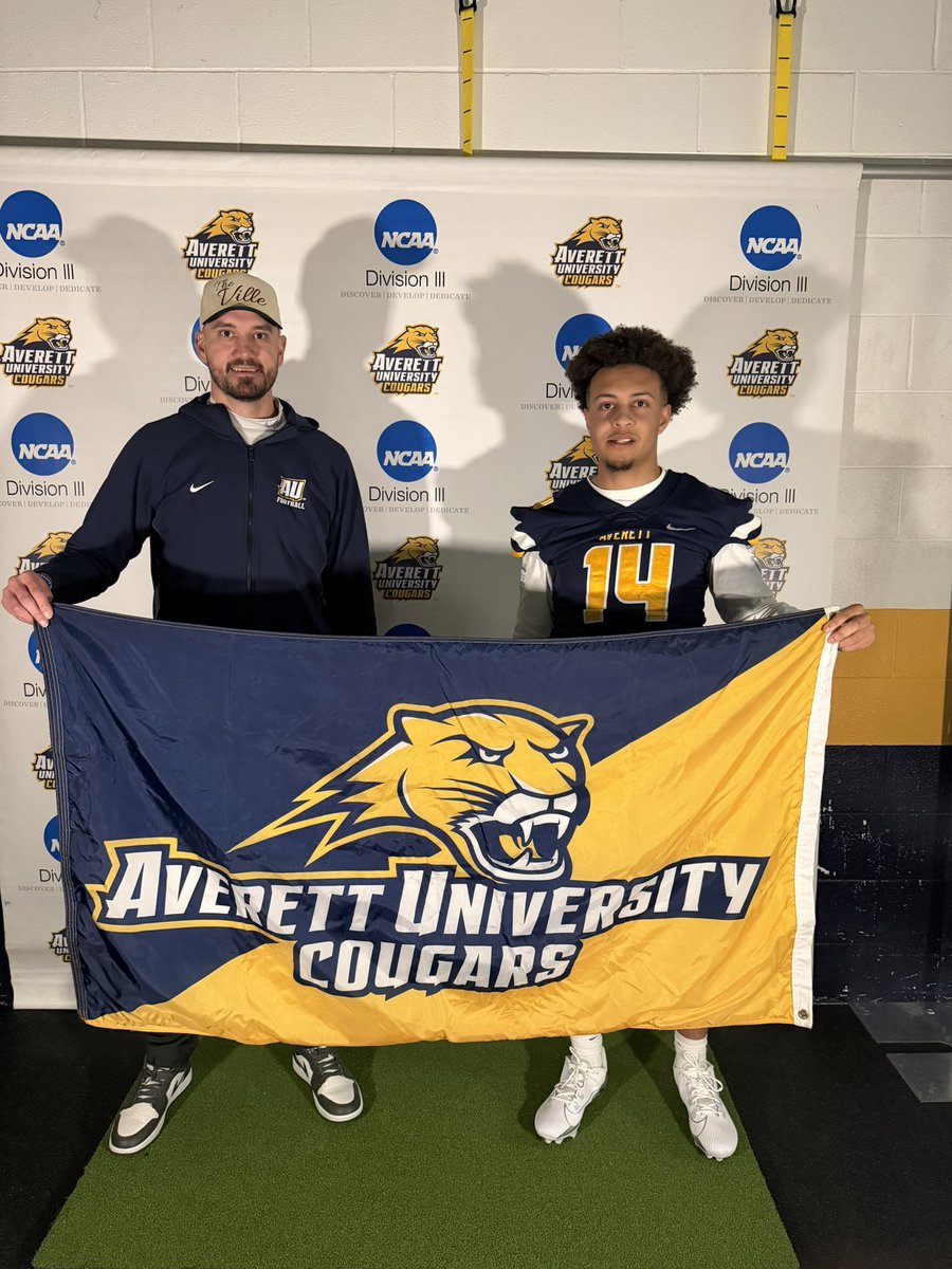 JrKoyar's tweet photo. Thank you @CoachQuinn19 for the amazing visit!

@cccavsfootball 
@Its_Coach_A 
@CoachTyy https://t.co/Z8NSe51Mwg