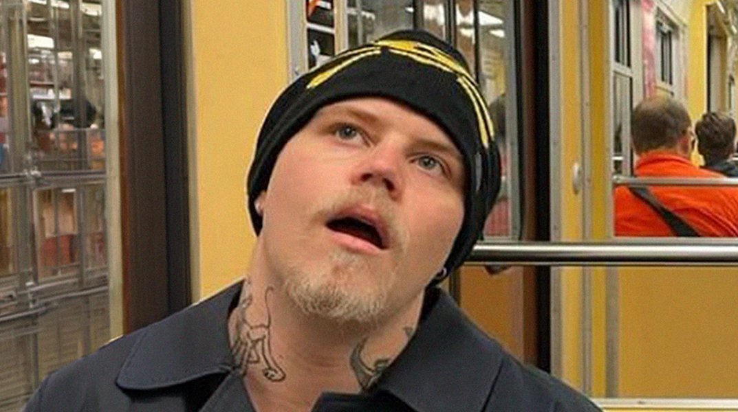 yungleanbrasil's tweet image. What is this genre of men called?