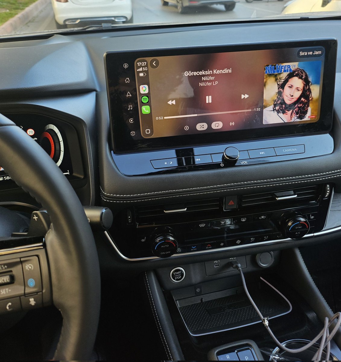 pınar 𐇵 tweet media