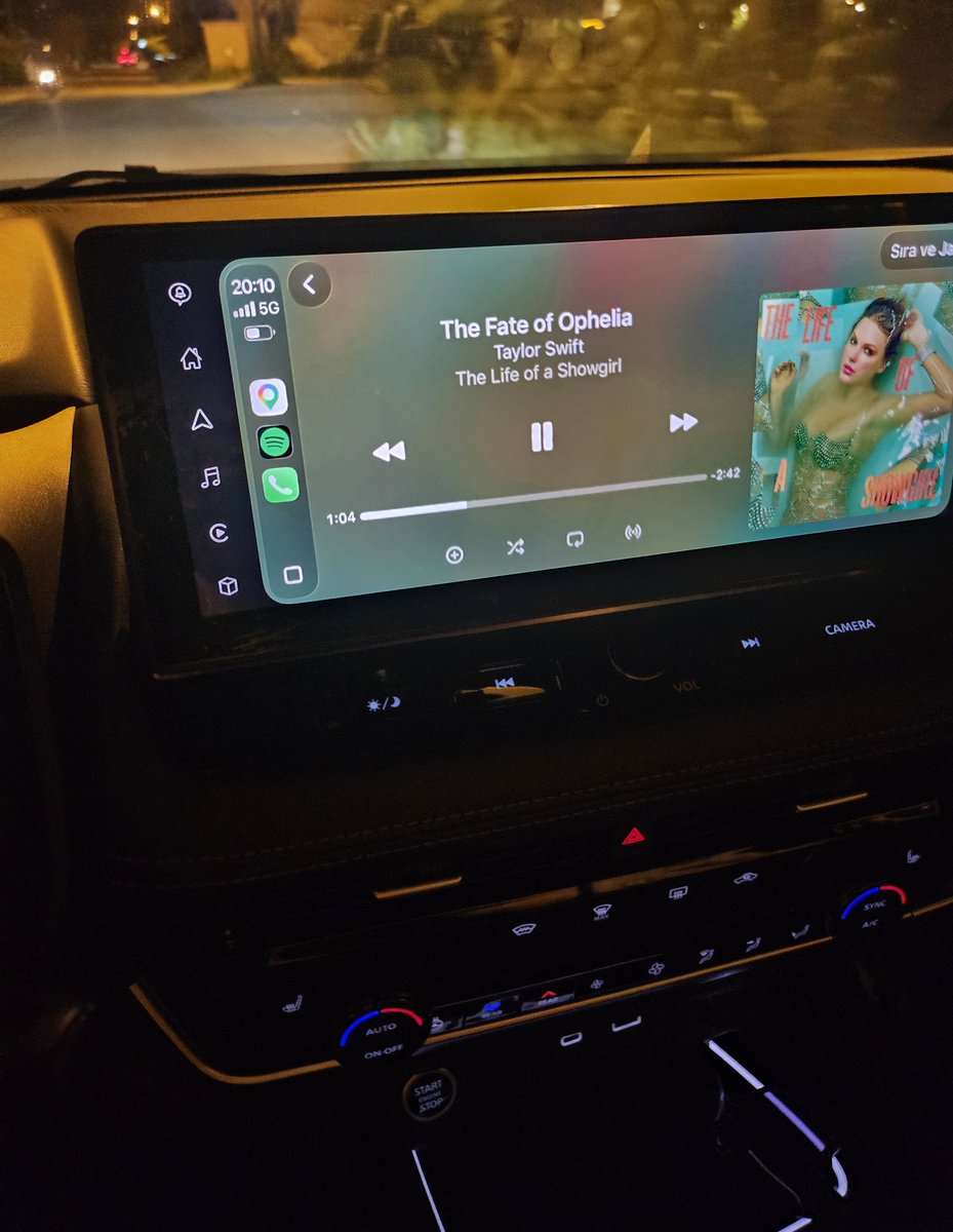 pınar 𐇵 tweet media