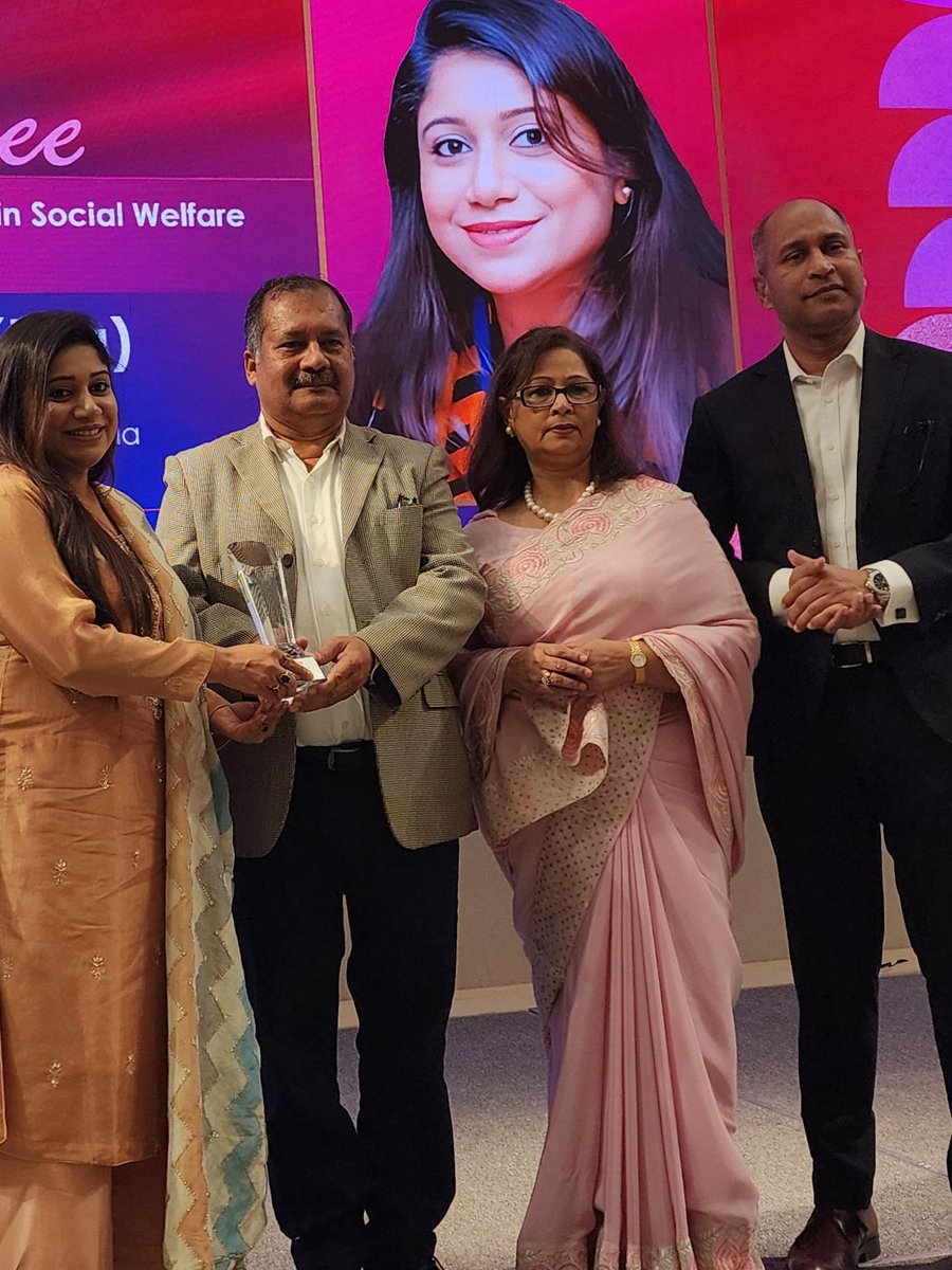 eka_nusrat's tweet photo. Honored &amp; grateful to receive this award!
Heartfelt thanks to Arthakantha. This is dedicated to every woman who dares to step beyond her comfort zone, grows through courage, and uplifts others while building her own legacy.

Let’s keep rising together! https://t.co/6Pn3LpkjQb
