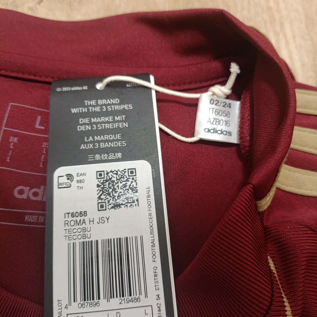 Injusticia en <a href="/vinted/">Vinted</a>. Cuenta bloqueada por artículos originales de Adidas con factura demostrable. 800+ votos positivos me avalan. Soporte no responde y hay dinero de otros usuarios en juego. <a href="/vinted/">Vinted</a> necesito una revisión manual urgente de mi caso. #Vinted #VintedSpain