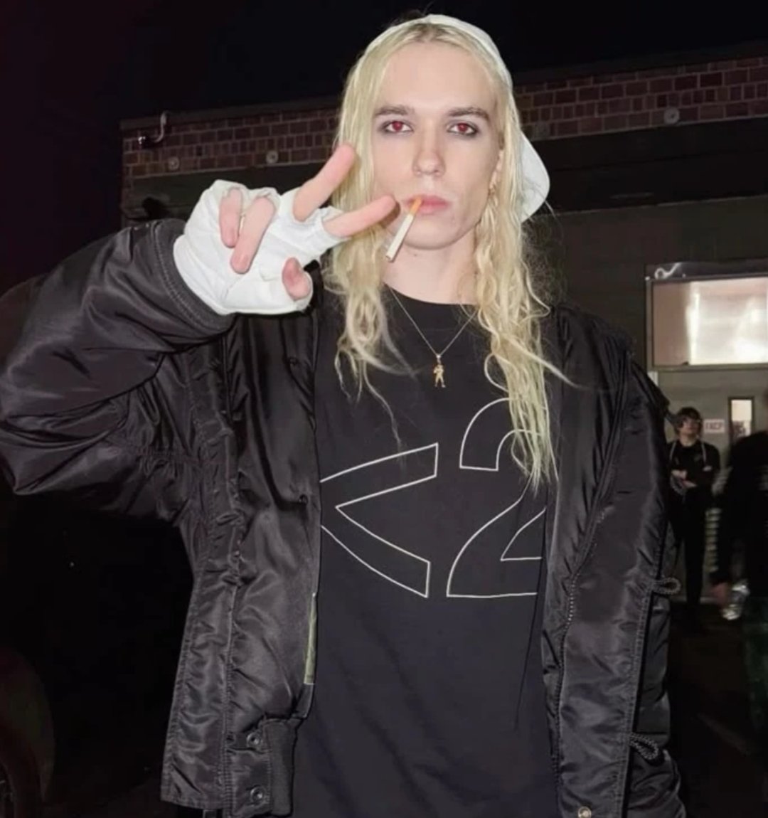 insectfoid creature tweet media