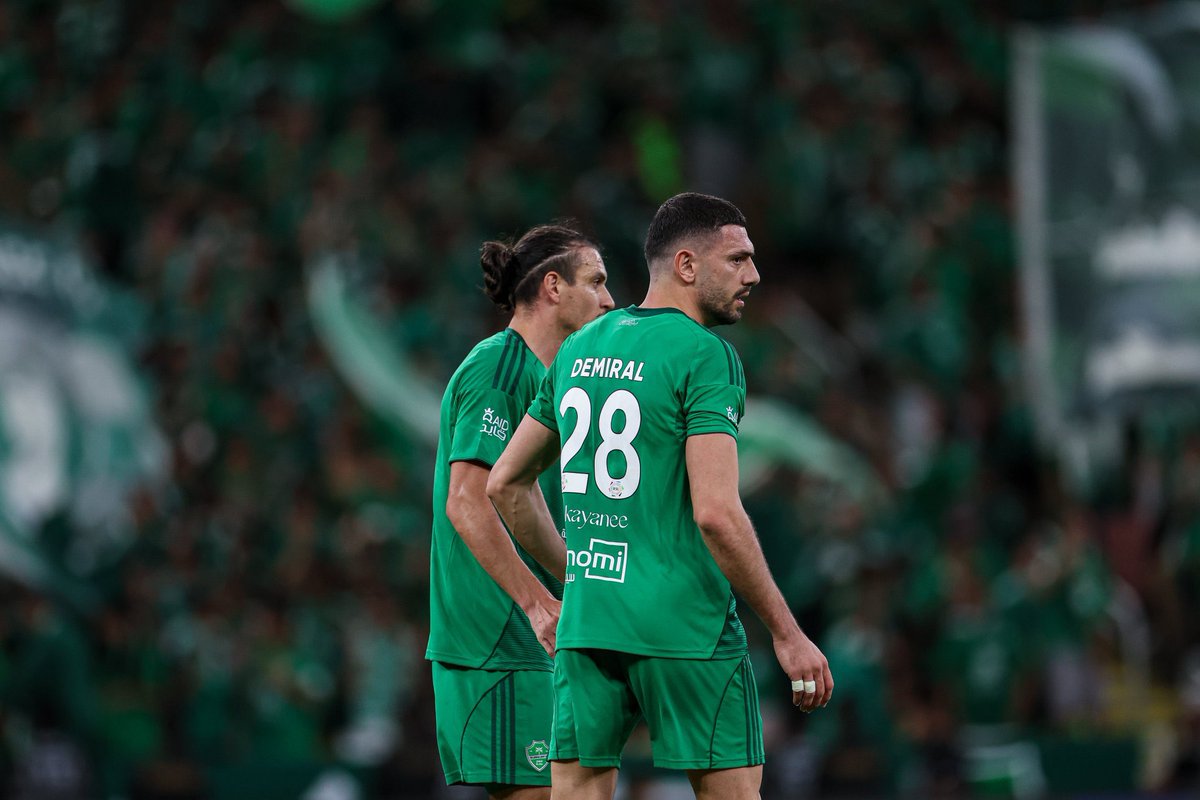 عمرو tweet media