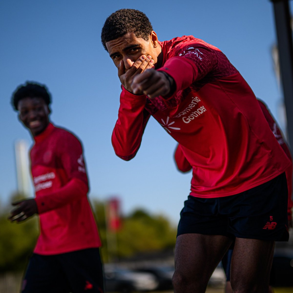 Bayer 04 Leverkusen tweet media