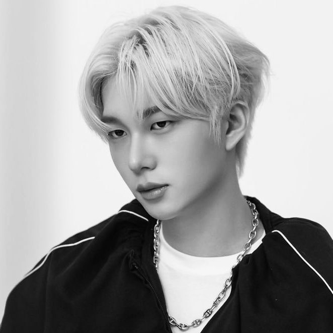 sky ⋆˙⟡ tweet media