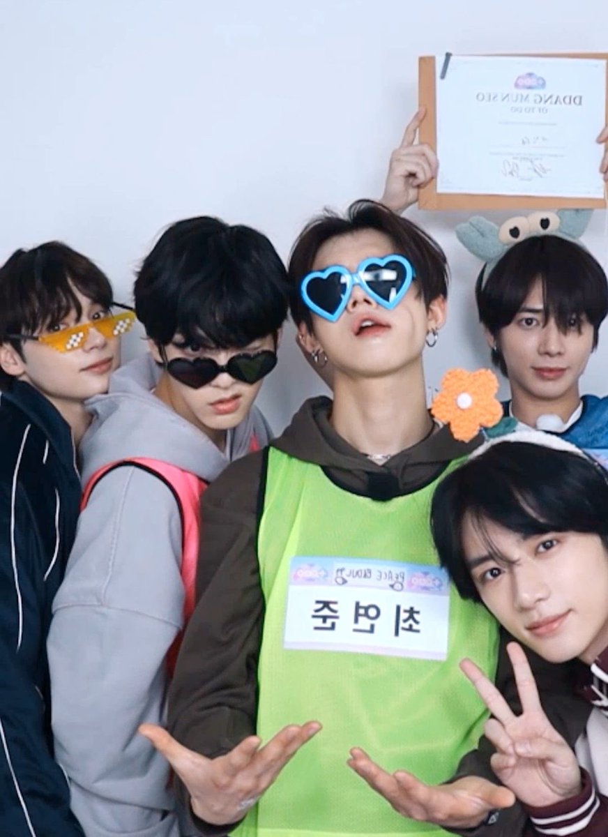 7th year; lea ⋆˚🐾˖° tweet media