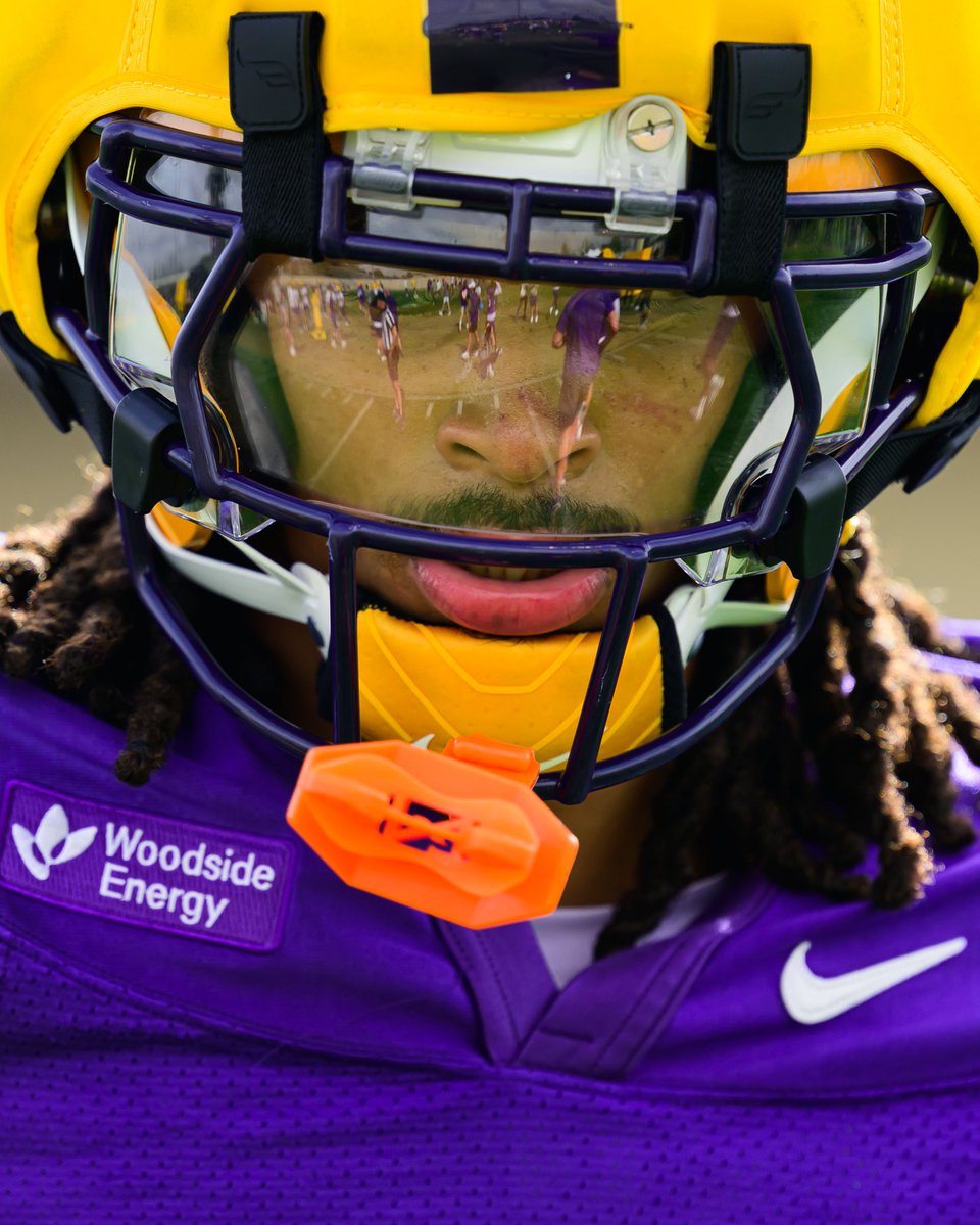 LSUfootball's tweet photo. Total Focus https://t.co/CGOybdcIU0