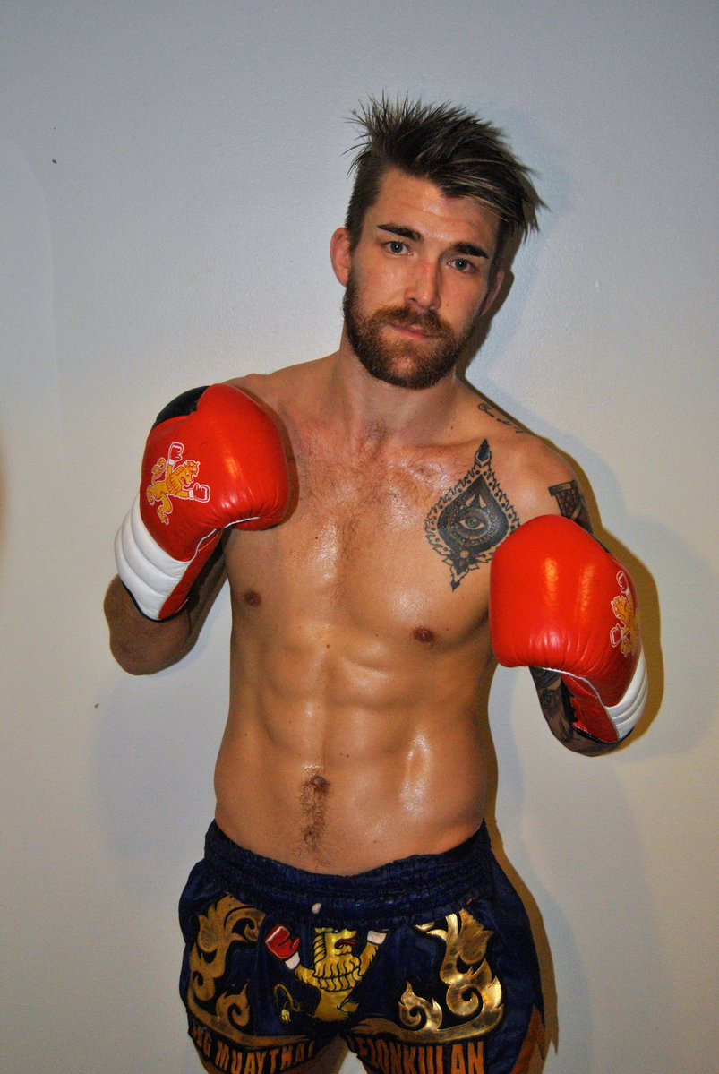 JoleKuharic's tweet image. Joakim Hägg #kickboxing #boxing 🥊🥊🥊