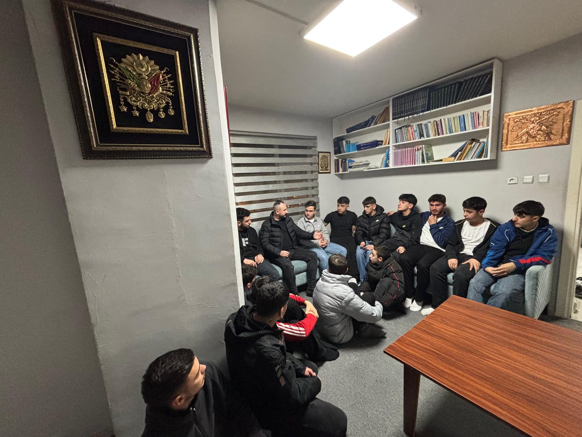 Eyüpsultan Ülkü Ocaklarımız, “Türk Edebiyatında Milliyetçilik Vurgusu” konulu seminer gerçekleştirdi.