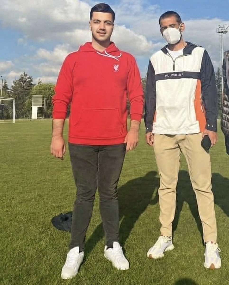 Максим tweet media