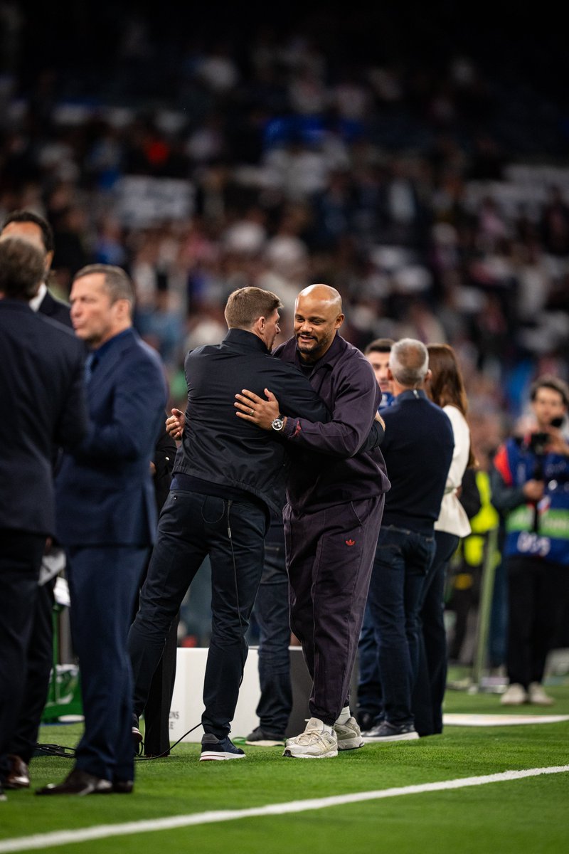 FC Bayern tweet media