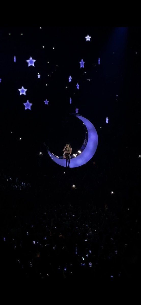 naezegler's tweet image. the party ended almost two years ago but we’re still here 😔🩷 @LiviesHQ @gracielune #takeusback #gutsforever