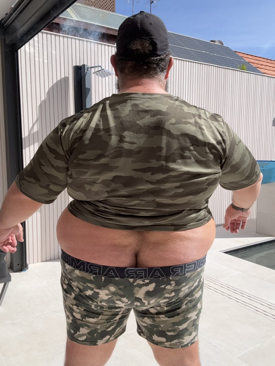 chubbybear79's tweet photo. Happy #TummyTuesday guys!
Wanna get this fatty a burger? 
-> https://t.co/810rgOOMr0 https://t.co/ssyyxyL8n3