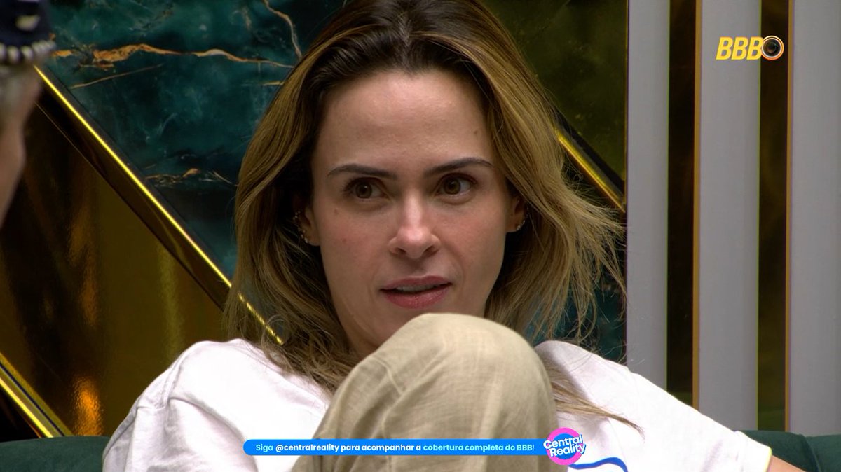 acervognr's tweet photo. Ana Paula: "Só música boa, só musicão hoje! Melhorou demais a qualidade musical!" 

Juliano: "Era Guns N' Roses, não era?"

Ana Paula: "Tocou Guns, tocou Roxette, tocou Bon Jovi, tocou Måneskin...tocou um tanto de coisa."

Meu Deus gente 🥺

Crédito do corte pro @centralreality ♥︎