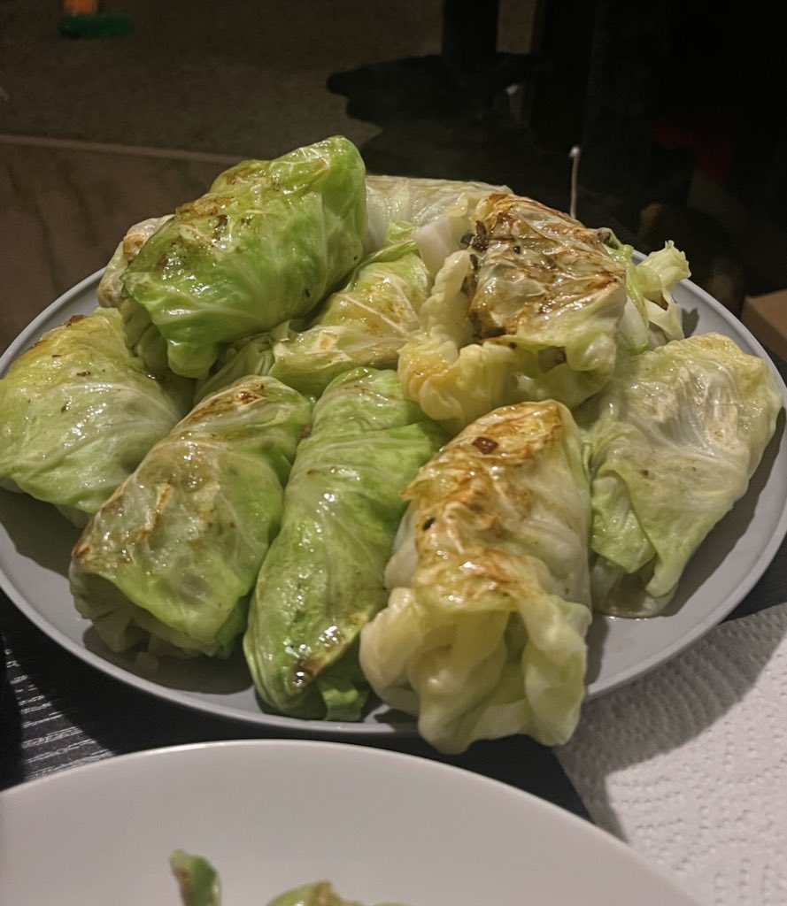 elle⋆.ೃ࿔*:・ tweet media