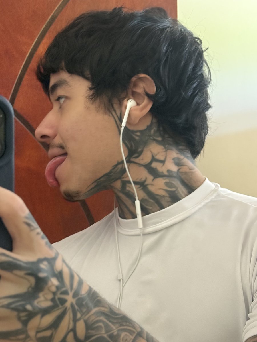 𝖆𝖖𝖚𝖆𝖗𝖎𝖚𝖝 tweet media