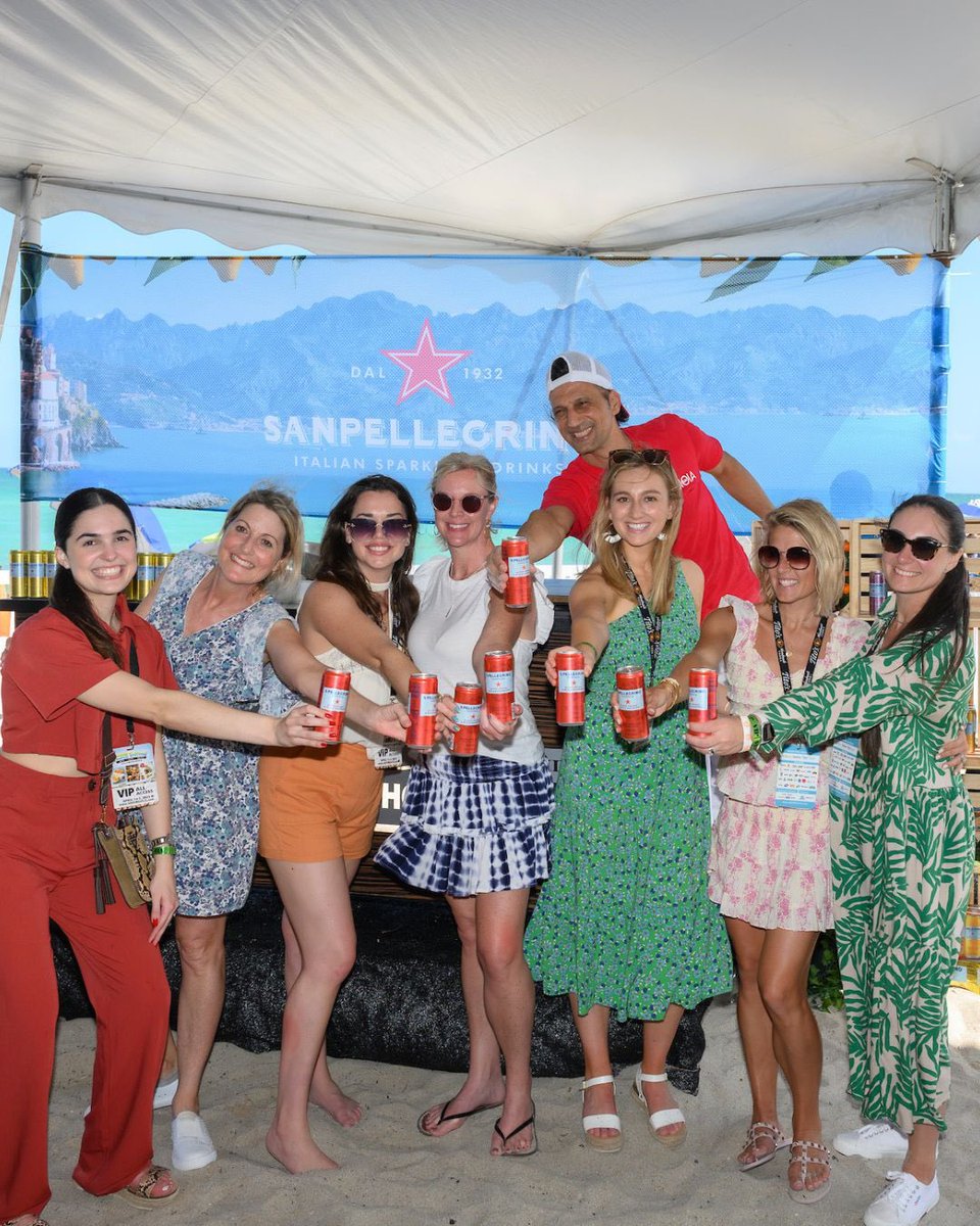DigestMiami's tweet photo. SAVOR SoFLO returns April 18–19 to Hollywood Beach 🍽️🌊  

Two days of unlimited tastings, top restaurants, chef demos, and VIP experiences.  

Learn more at https://t.co/V4hLtkzcHQ https://t.co/K2XwEXfe4L