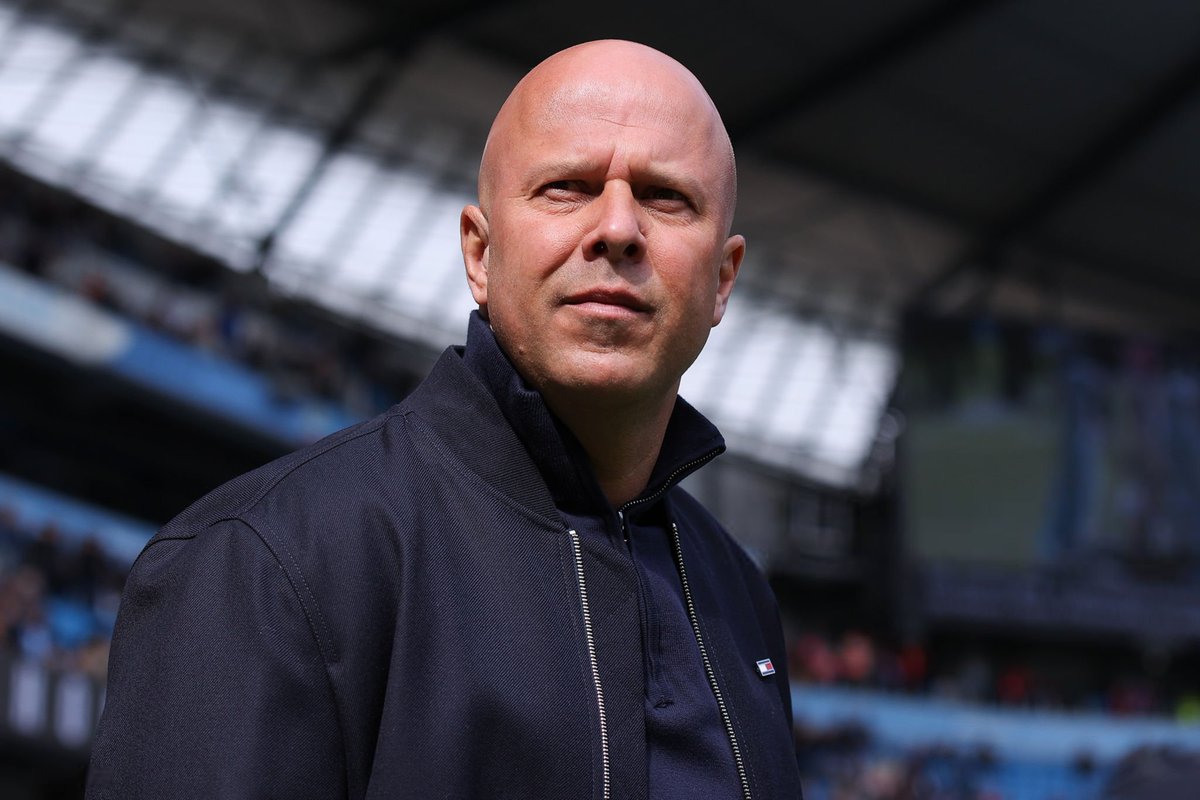 lnstantFoot's tweet photo. 🚨 Arne Slot concernant le PSG :

"𝗖'𝗘𝗦𝗧 𝗤𝗨𝗔𝗦𝗜𝗠𝗘𝗡𝗧 𝗜𝗠𝗣𝗢𝗦𝗦𝗜𝗕𝗟𝗘 𝗤𝗨'𝗜𝗟𝗦 𝗦𝗢𝗜𝗘𝗡𝗧 𝗠𝗘𝗜𝗟𝗟𝗘𝗨𝗥𝗦 𝗤𝗨𝗘 𝗟'𝗔𝗡 𝗣𝗔𝗦𝗦𝗘́ !"

Le PSG 2024/2025 l'avait vraiment TERRIFIÉ ! 😭😭😭

(CP via @IliesPeeters) https://t.co/Cgey6fS4kP