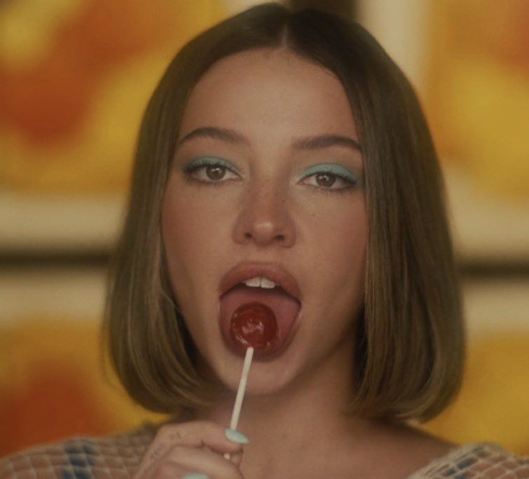 SissyAri's tweet photo. Madelyn clines face is a cum dumpster #goon 😵‍💫😵‍💫😵‍💫😵‍💫 https://t.co/RFR2veb1Xw