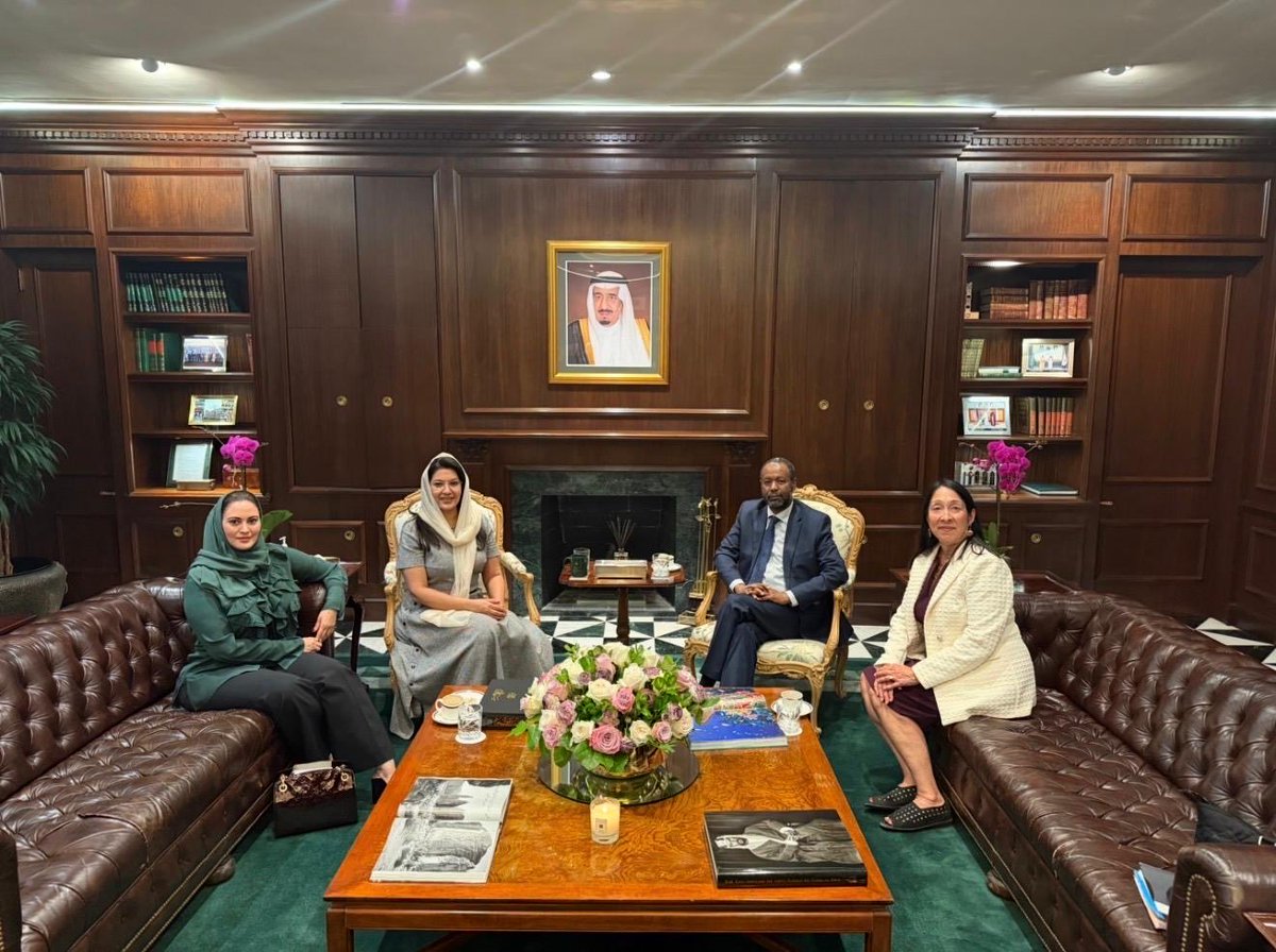 Pleased to meet with HRH Ambassador ⁦⁦<a href="/rbalsaud/">Reema Bandar Al-Saud</a>⁩ to express appreciation for Saudi Arabia’s humanitarian leadership and valued partnership with IOM, and to discuss opportunities to further strengthen cooperation on humanitarian response, migration, and global engagement.