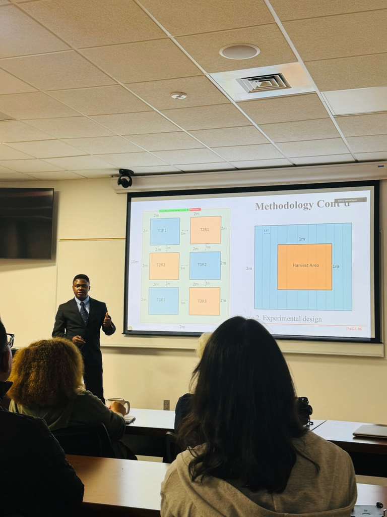 olumuyiwaayo's tweet photo. Congratulations, Samuel (@Psalmueh)! 🎉

Just like yesterday, you reached out, and I was glad to support you through this journey.

Samuel applied to only one school in the U.S., and with the resources we provided, he succeeded!

It’s wonderful to see you defend your master’s thesis—cheers to reaching even greater heights!