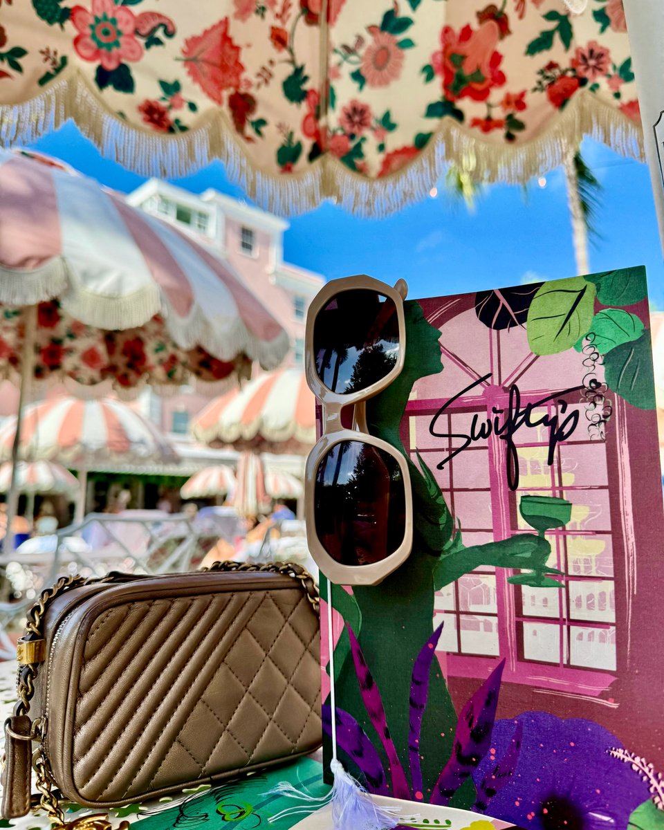 velveteyewear's tweet photo. Meet me at Swifty’s 💐

Palm Beach sun. The right table. The perfect pair.

‘Nina’ in beige by Velvet Eyewear® ✨

#WomensSunglasses #FaceShape #Sunnies #SpringLooks #SunglassesStyle https://t.co/OVCrvjeAix