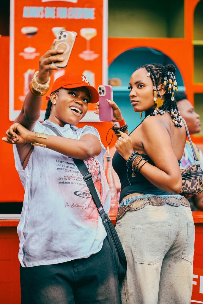 LyslayShotit tweet media