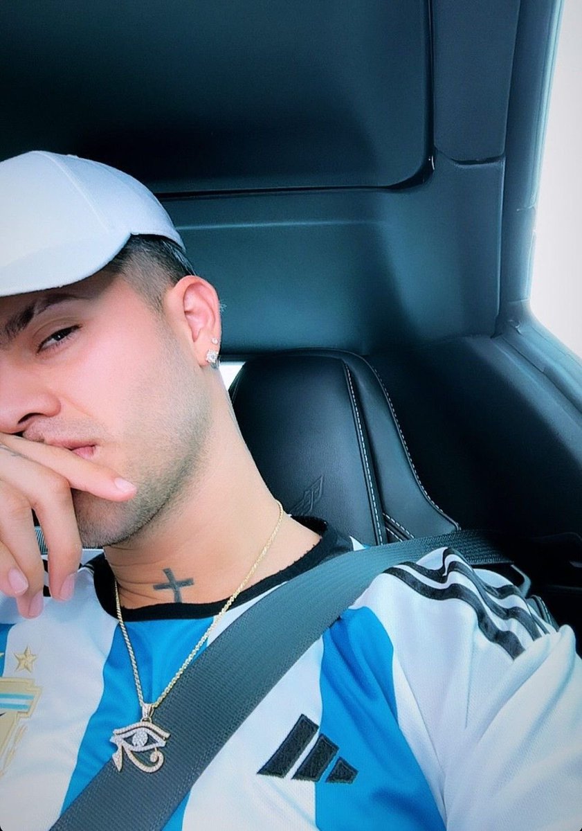 𝑽𝒂𝒍𝒔 𝑳𝒐𝒂𝒊𝒛𝒂 🇭🇳 🦋(𝑱𝑼𝑲𝑰 Version) tweet media