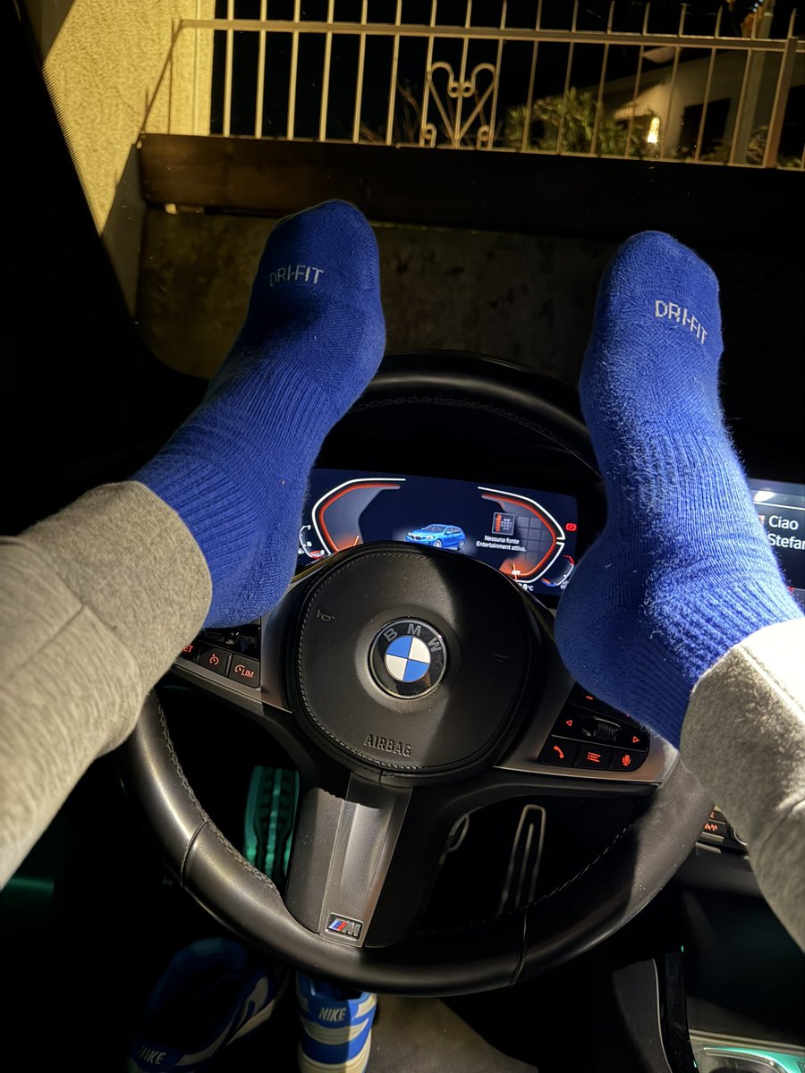 piova_steo tweet media