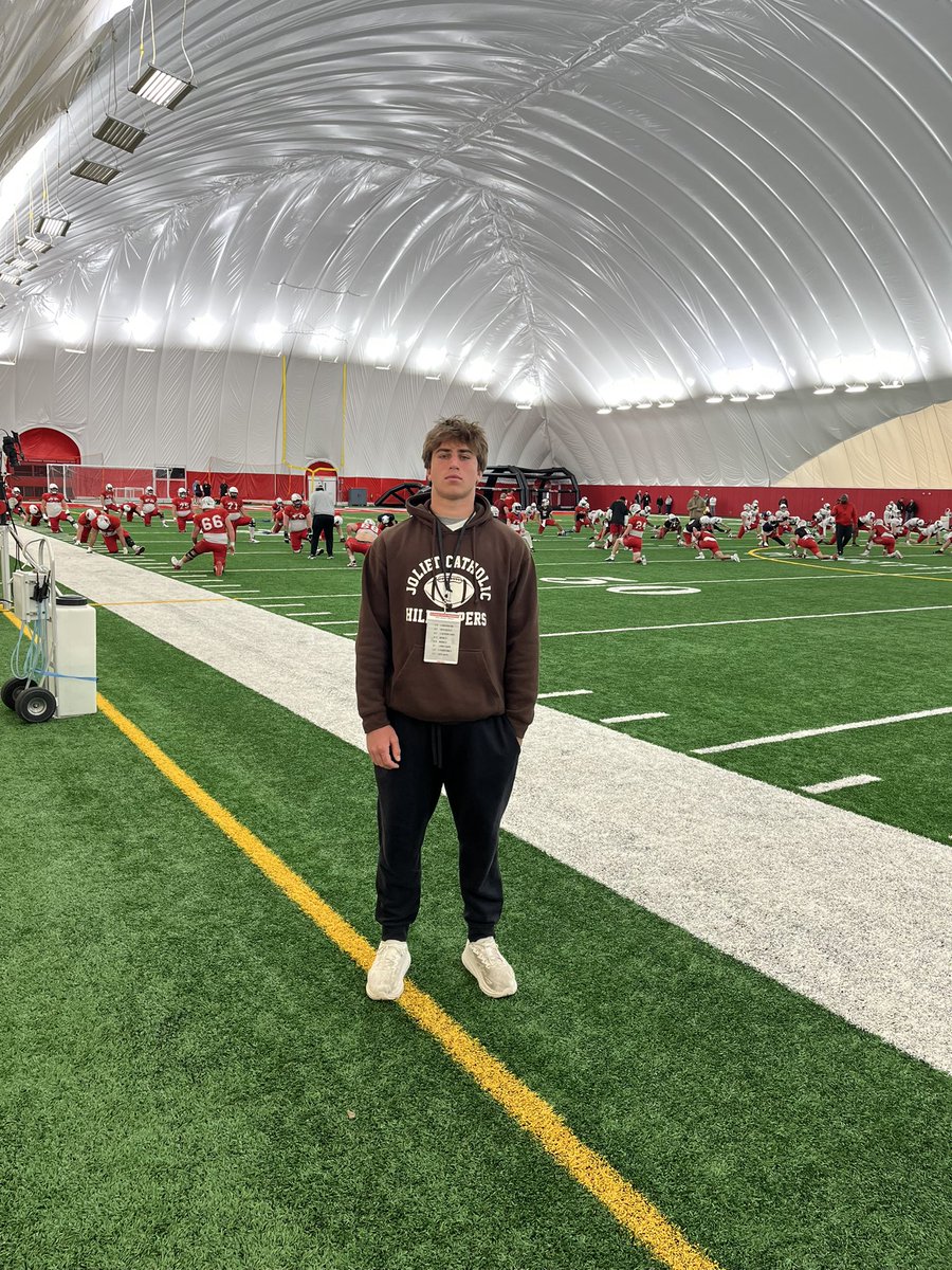 rykerczubak's tweet photo. Had a great unofficial visit today with @RedbirdFB! Thank you to @Coach_Calt for the invite out and thank you to coach @CoachNiekamp for taking some time to speak with me today. Can’t wait to be back on campus soon!
@CoachBodway @EDGYTIM @PrepRedzoneIL @DeepDishFB @CoachBigPete @HilltoppersFB