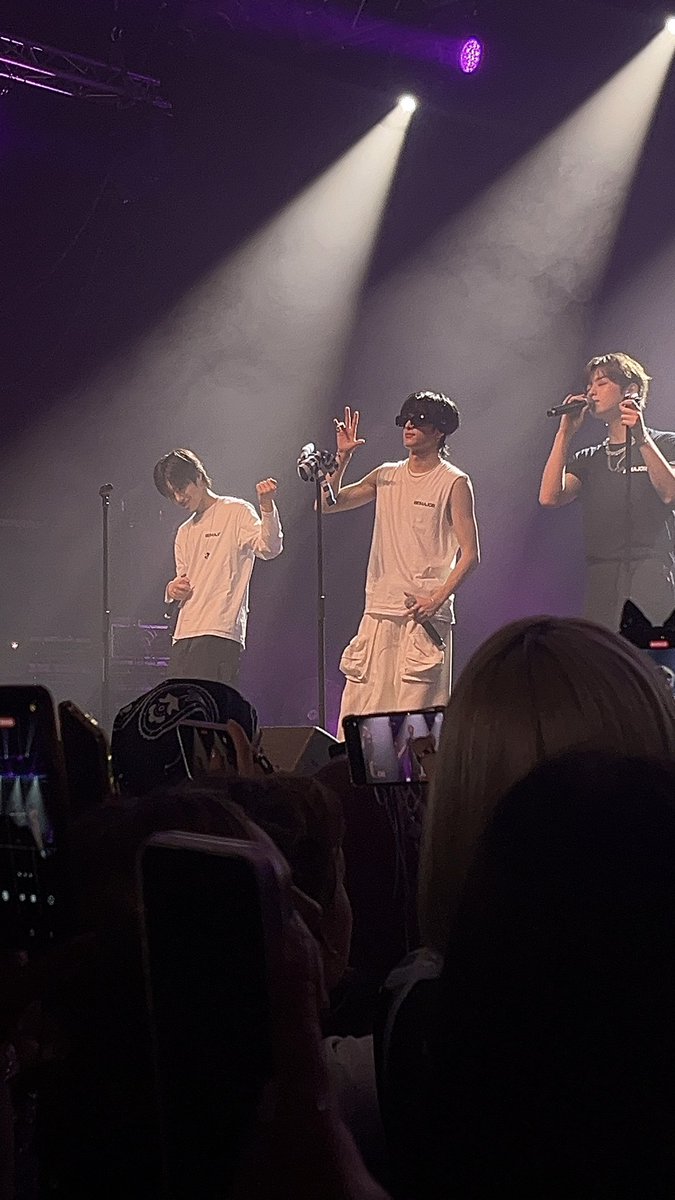 polia🖤 missing etume😣 tweet media