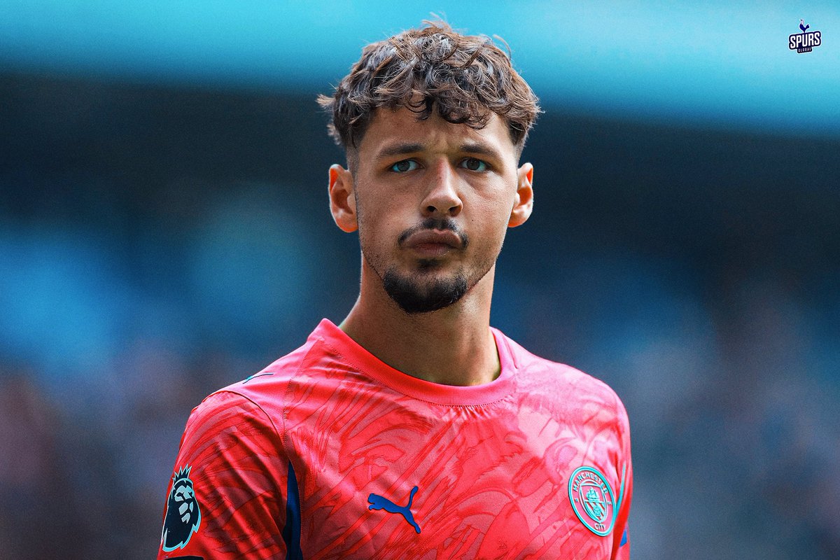 spurssglobal's tweet image. [🥈] BREAKING: Tottenham are weighing up a move for James Trafford as a possible replacement for Guglielmo Vicario. @TomBarclay_ 🧤🏴󠁧󠁢󠁥󠁮󠁧󠁿