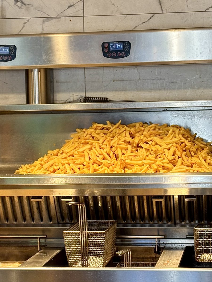 영국인의밥상 tweet media