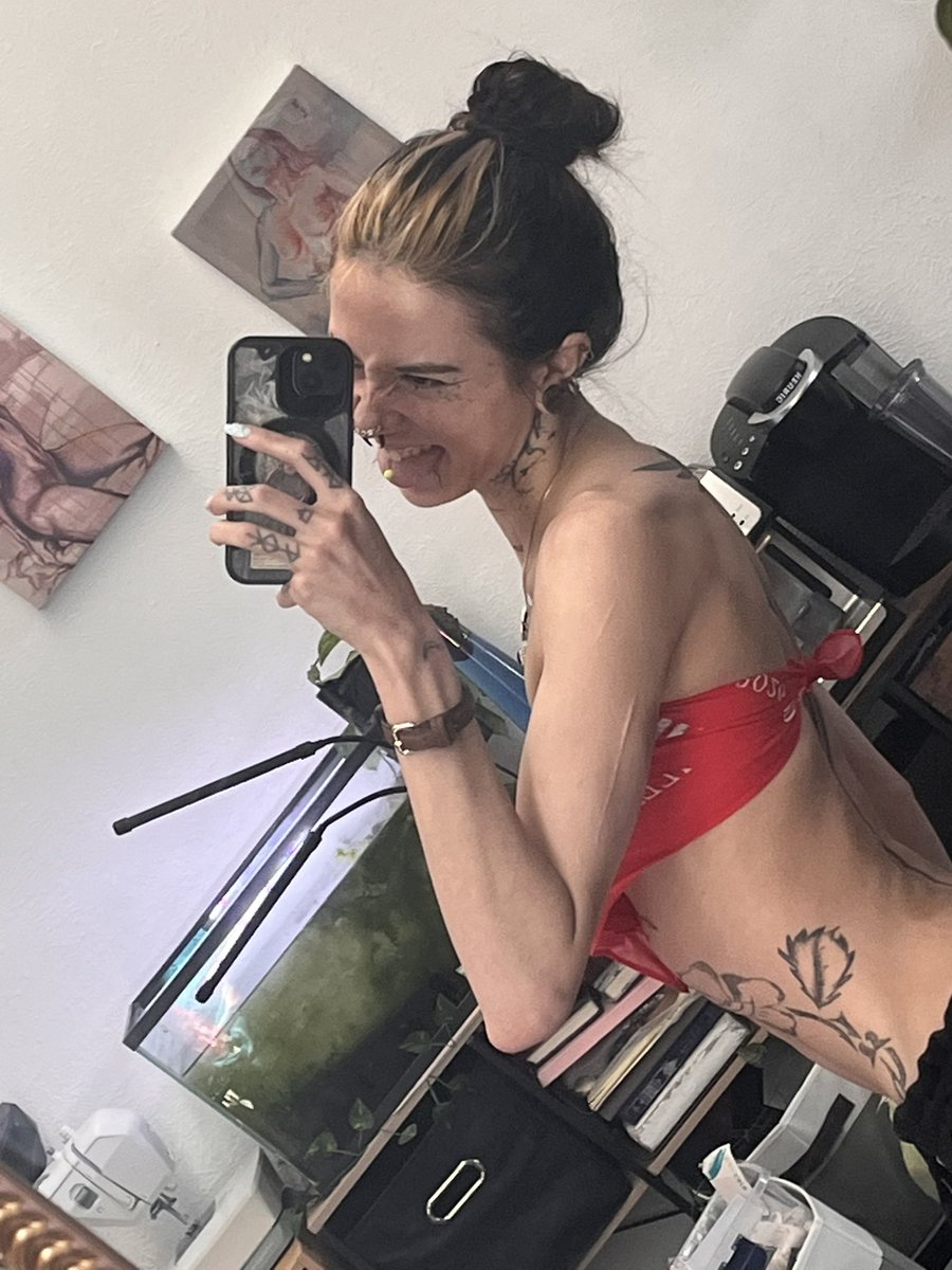 nonpareil69's tweet photo. Good morning pervs ;) https://t.co/EoLT4uu8td