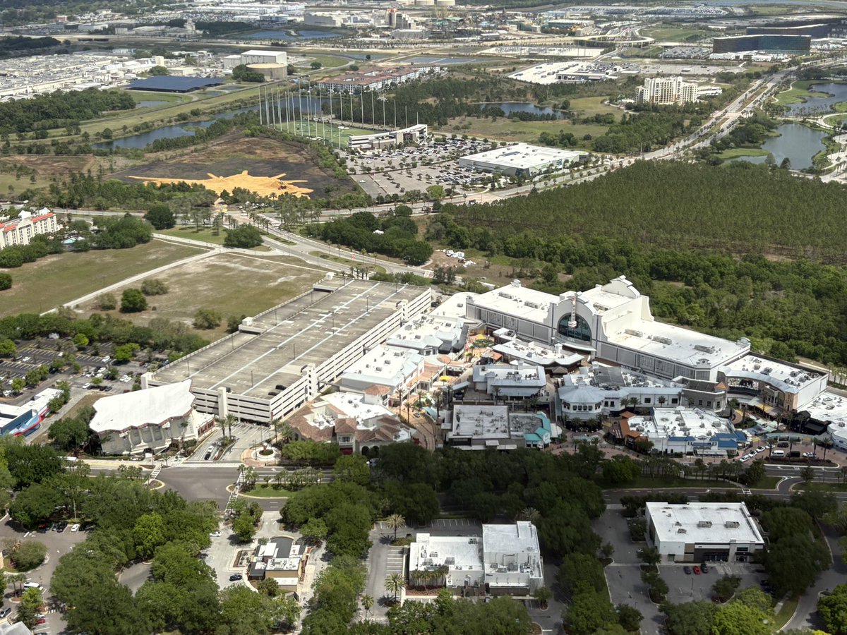 bizjournals.com/orlando/news/2…

Universal and tourism experts have weighed in on the rumors of a CityWalk 2.0 coming to Orlando. 

What do you think? 👀