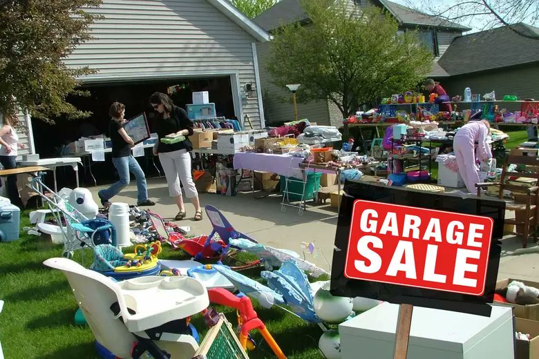 tonylongo's tweet photo. Every weekend in America, something incredible happens…

Over 150,000+ yard sales pop up across the country.

Drive any neighborhood on a Saturday morning and you’ll see .👇

https://t.co/jOINI9WLFV

#yardsale #garagesale #ai #facebookmarketplace #ebay https://t.co/i2Zt3zDj21