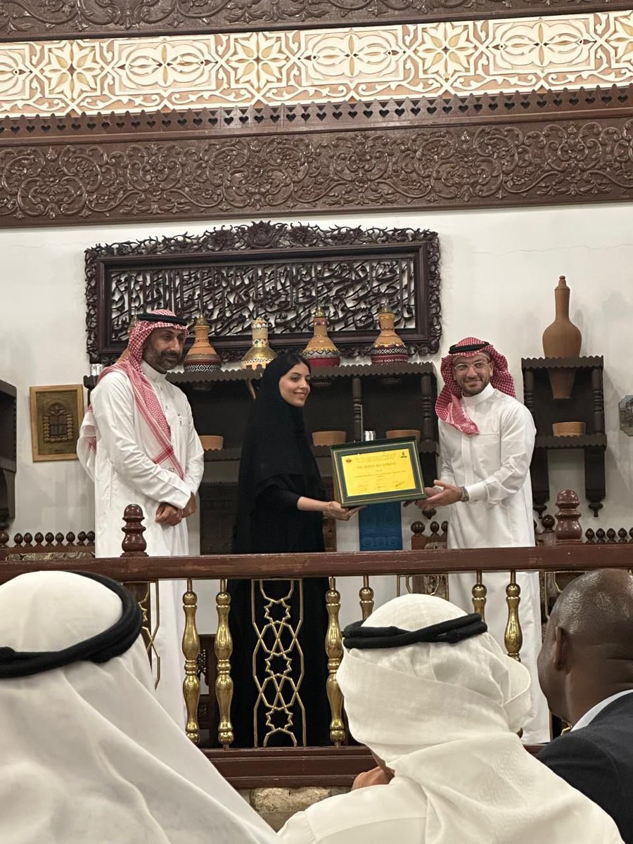 نادي الأنف والأذن والحنجرة tweet media
