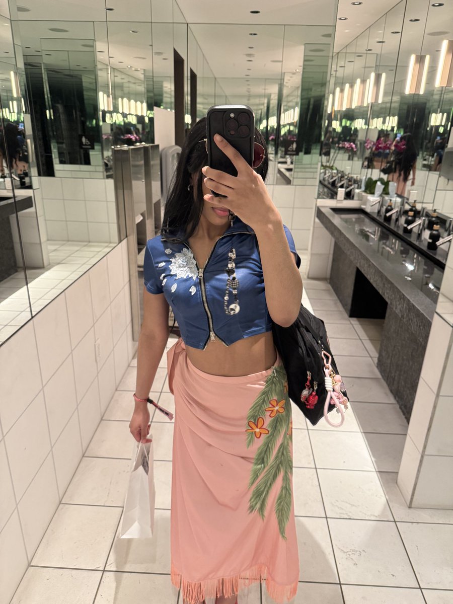 MANNY MOON 🌙 tweet media